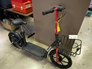 lot 36 image: Razor Model RS9Z Scooter (missing cord)