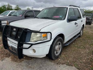 lot 5 image: 2009 Ford Expedition (1FMFU15569LA00374). NO CATALYTIC CONVERTER.  ELECTRICAL SHORT, NOT RUNNING