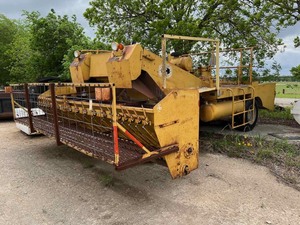 lot 16 image: 1982 ETNYRE ET251 Chip Spreader  (SN K4470)