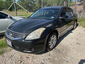 lot 17 image: Storage Lien Red Tag Impound 2010 Nissan Altima, black, No Keys (VIN 1N4AL2AP9AN511316)