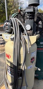 lot 11 image: Air Compressor (tan) Ingersoll Rand 80 gallon 5hp 230 volt