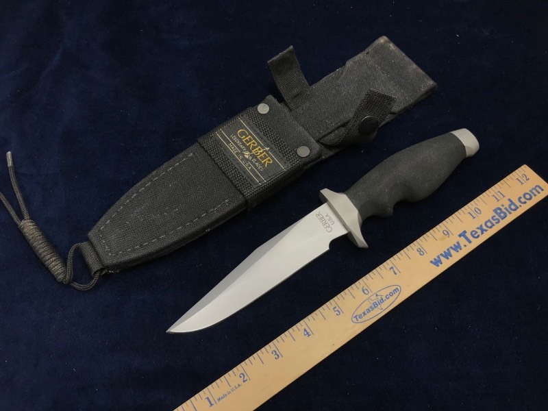 lot 179 image: Knife  Gerber LMF #049647 with Sheath