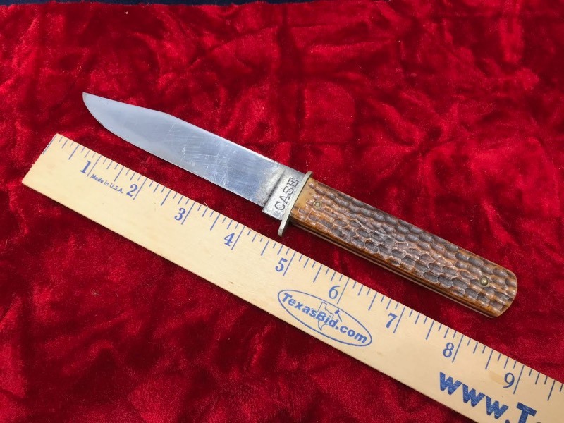 lot 187 image: Knife  Case Jigged Bone Hunting (pitting)