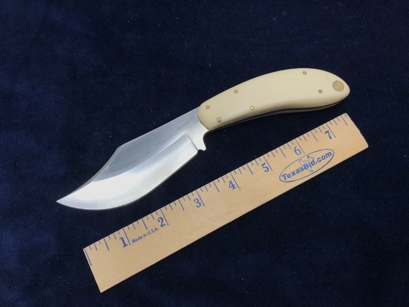 lot 208 image: Knife  Unmarked Micarta Handle, Skinner