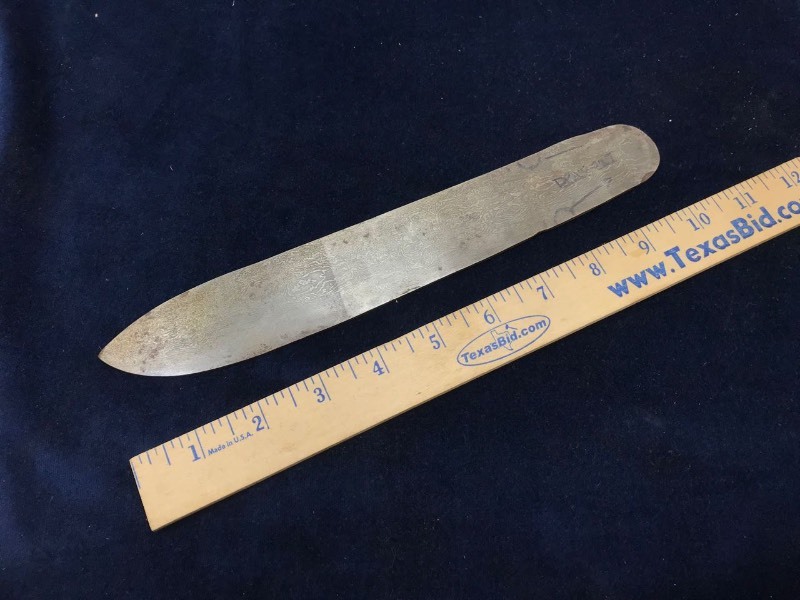 lot 256 image: Damascus Bar