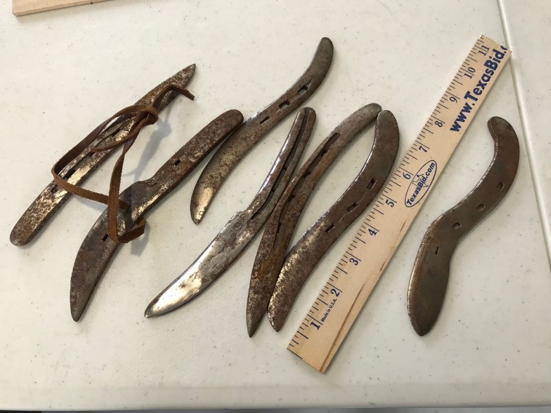 lot 265 image: Horseshoe Knives, Unfinished (set of 7)