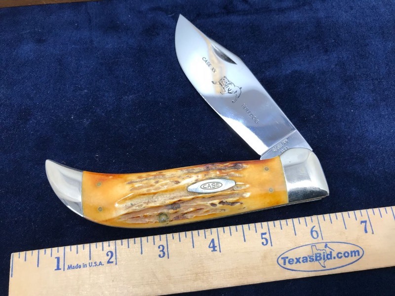 lot 322 image: Case Bulldog 5172 Stag Handle, Wood Case