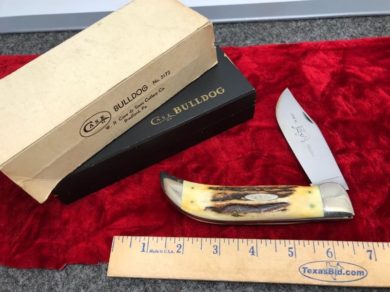 lot 323 image: Case Bulldog 5172 Stag Handle, Wood Case
