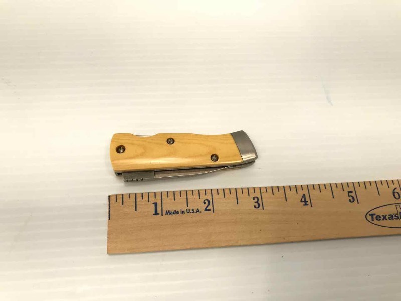 lot 334 image: Knife Bench Mark