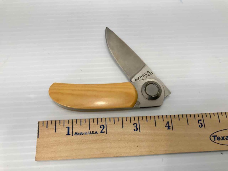 lot 335 image: Knife Gerber Paul Model 2 PM