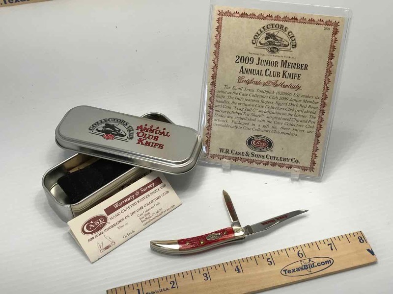 lot 371 image: Case Collectors Club  2009 Junior Member (620096 SS) Tiny Toothpick, Red
