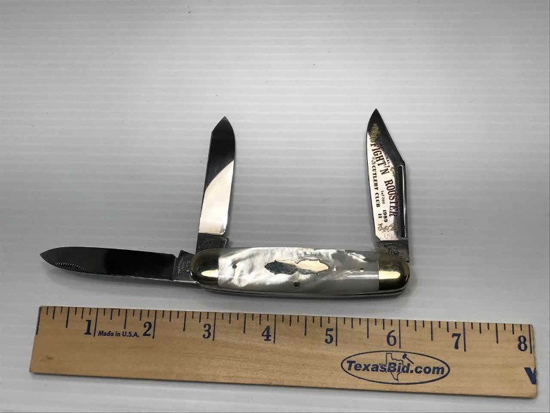 lot 452 image: Fightn Rooster Knife (Mother of Pearl)  1989 II 099