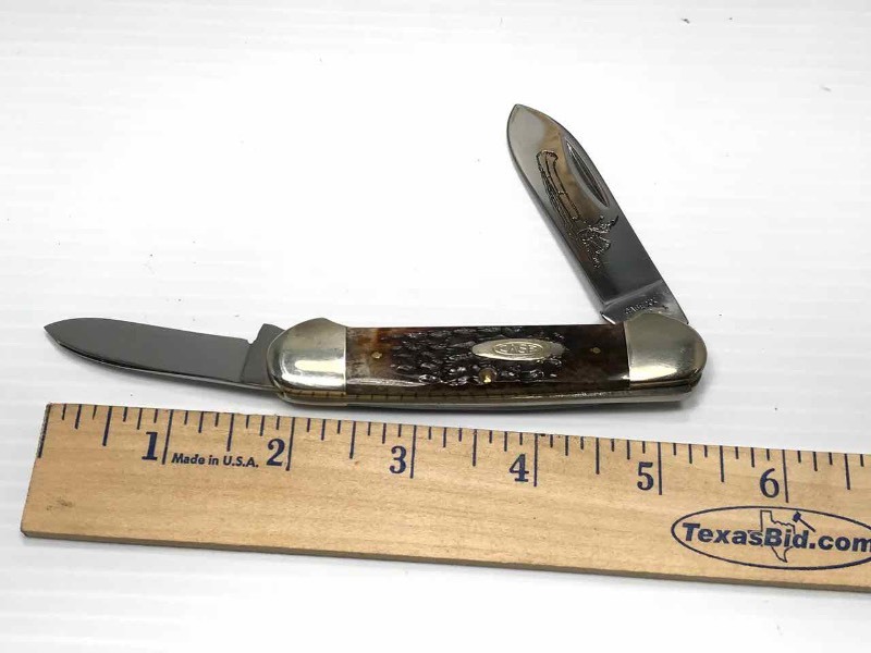 lot 483 image: Knife  Case 62131 Canoe