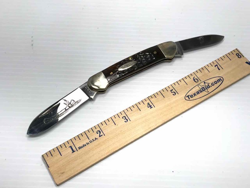 lot 484 image: Knife  Case 62131 Canoe