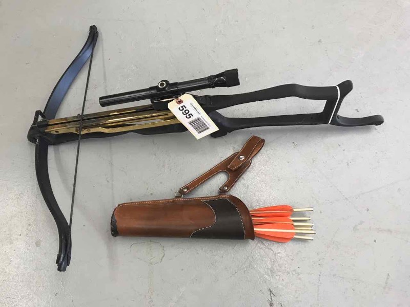 lot 595 image: Crossbow with Scope Barnet Commando, Quiver, 6 Practice Bolts