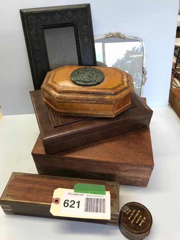 lot 621 image: Jewelry Boxes & Picture Frames