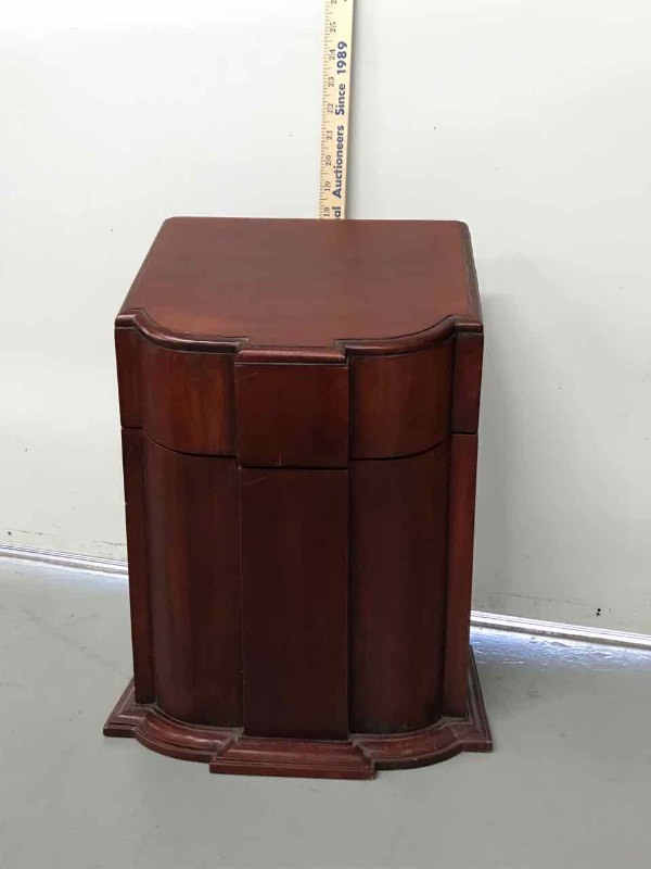 lot 622 image: Wood Box with Hinged Lid