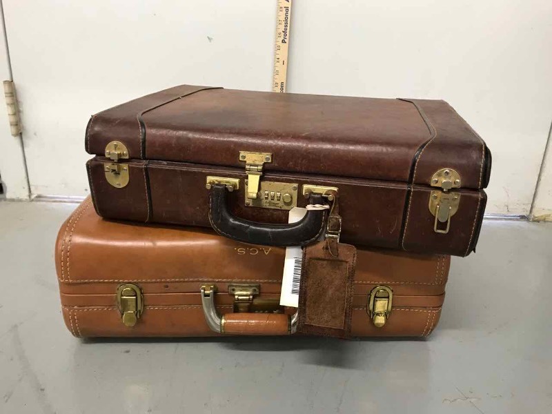 lot 623 image: Old Leather Suitcase & Briefcase