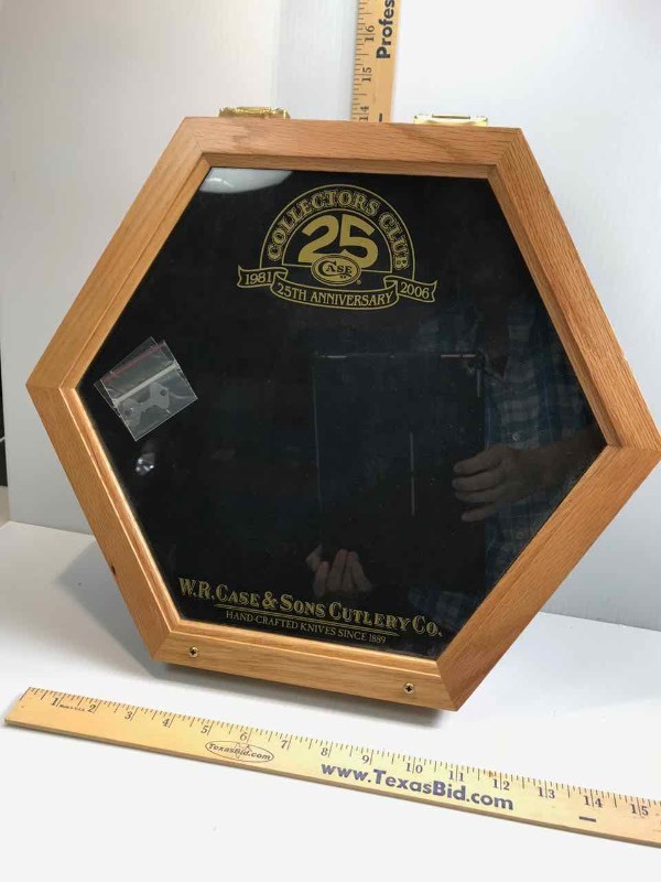 lot 624 image: Case Collectors Club 6-Sided Display CaseStand 1981-2006 25th Anniversary