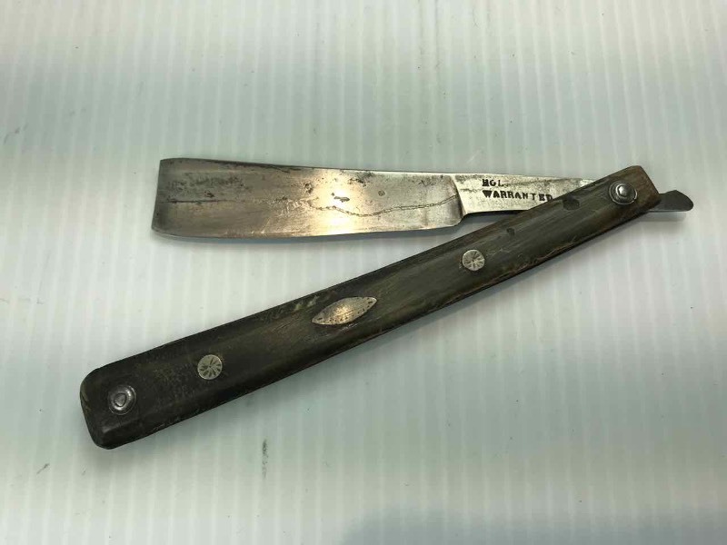 lot 707 image: Straight Razor  Hol. Warranted