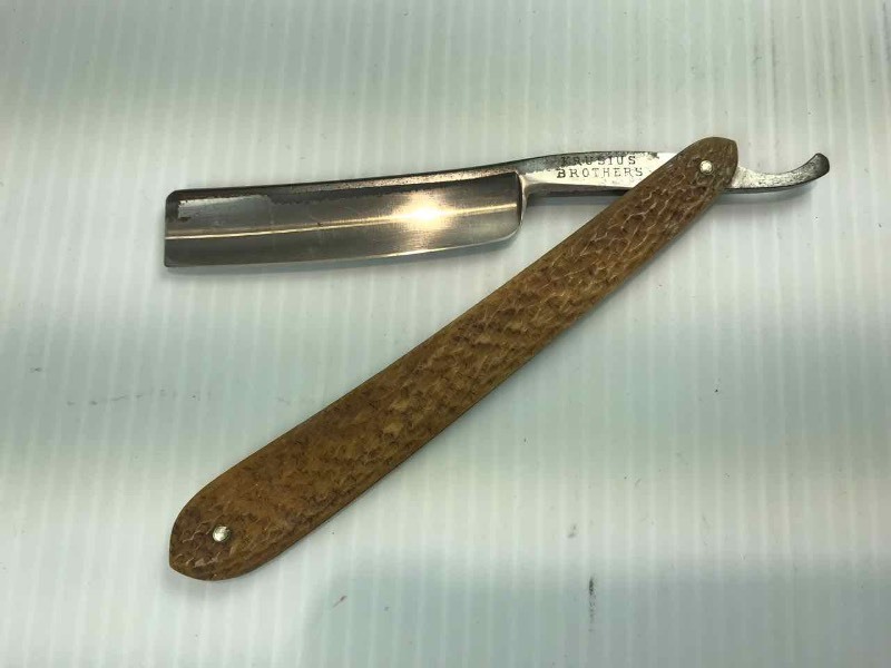 lot 719 image: Straight Razor  Krusius Brothers