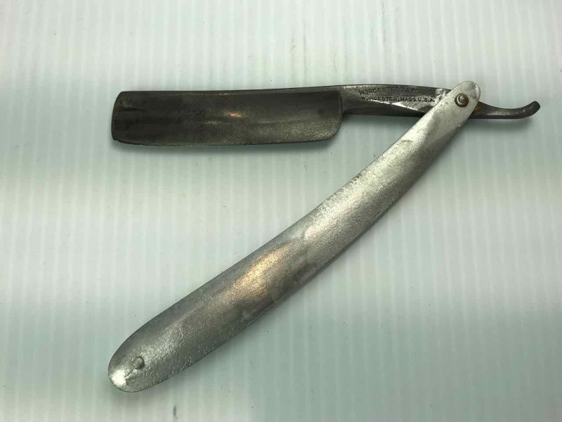 lot 721 image: Straight Razor  Worcestor Razor Co. Worcester Mass. USA