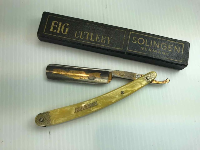 lot 728 image: Straight Razor  EIG Cutlery Solingen-Germany with a Box