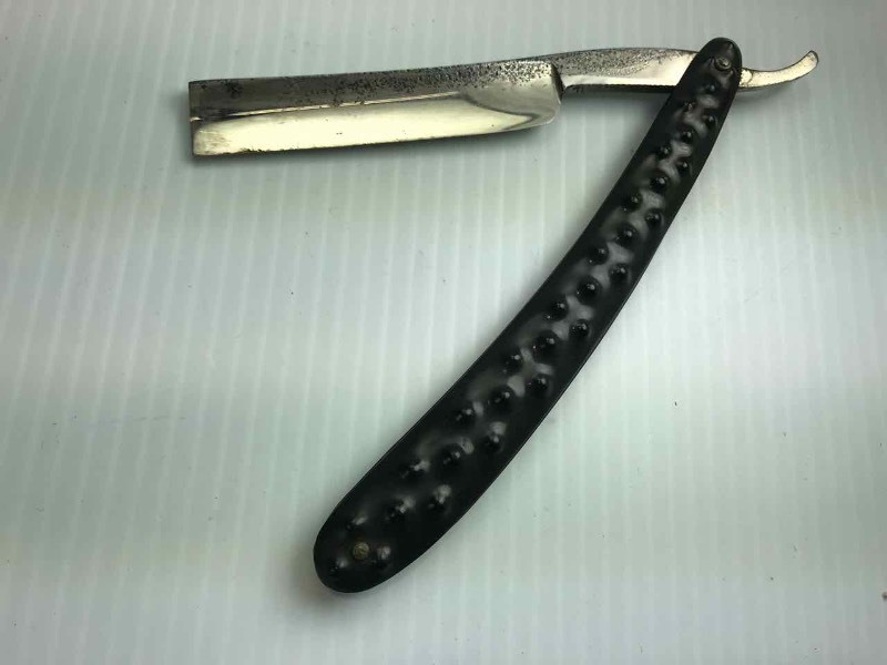 lot 751 image: Straight Razor  New York USA