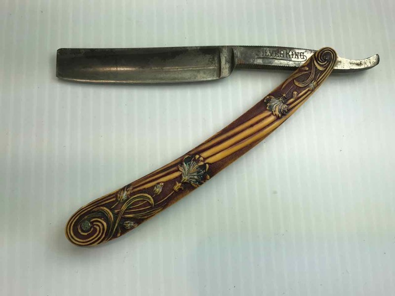 lot 757 image: Straight Razor  Silver King