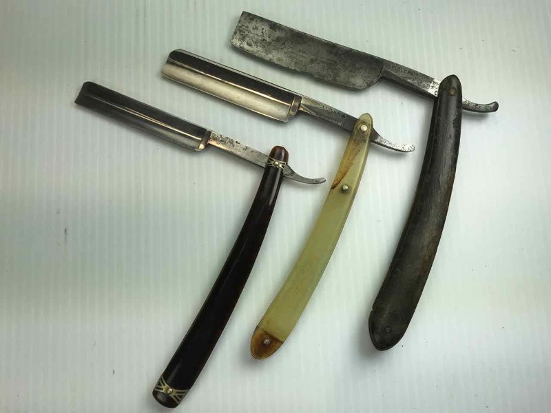 lot 766 image: (3) Straight Razors  Roller-Schmit, Magnet Steel, De-Luxe