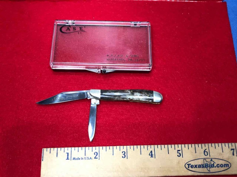 lot 504 image: Knife  Case  A6220 Appaloosa 14418, plastic box