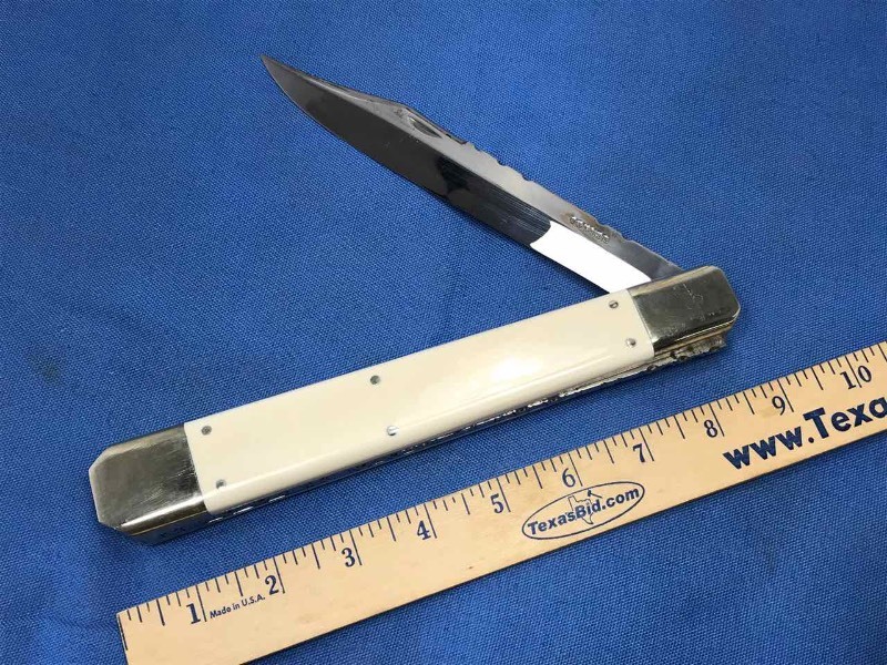 lot 525 image: Display Knife  Sheffield England Coutez