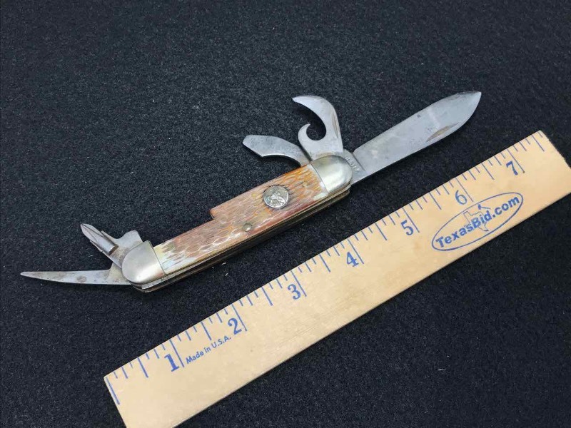 lot 540 image: Knife  Boy Scouts of America, Ulster USA 5-Blade (wear)