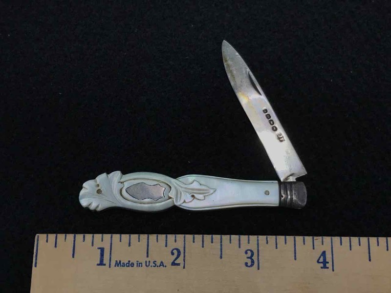 lot 558 image: Knife Antique, Mother Of Pearl  James Fenton Birmingham, Single Blade