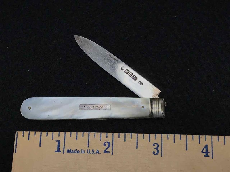 lot 571 image: Knife Antique, Mother Of Pearl  Sheffield, Aaron Hatfield, Single Blade