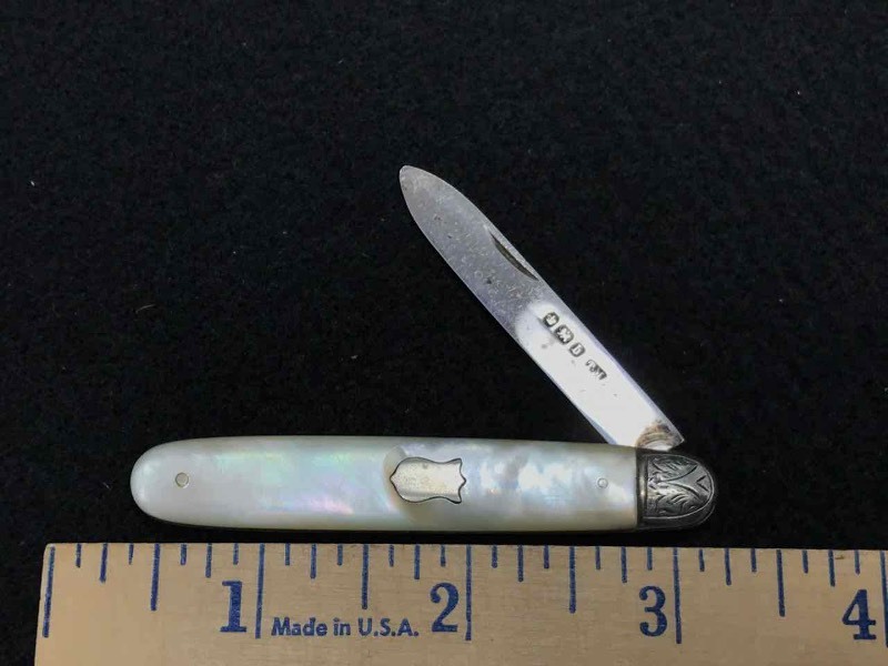 lot 573 image: Knife Antique, Mother Of Pearl Sheffield, Thomas Marple, Single Blade