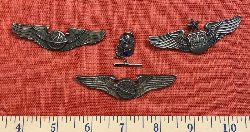 lot 661 image: Pins  wings