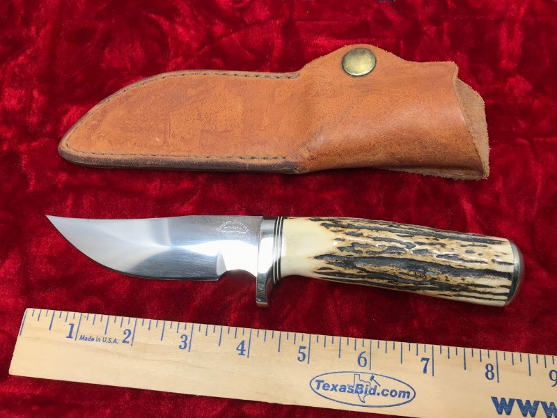 lot 120 image: Custom Knife  Maker Gordon Johnson,  Axis Handle, Clip Point Hunter,  #751,  approx. 8.5 in. overall, includes sheath