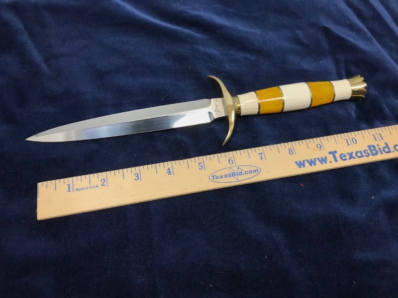 lot 124 image: Custom Knife  Maker Barry Dawson,  Dagger, Amber and Bone Handle, approx. 11.5 in. overall.