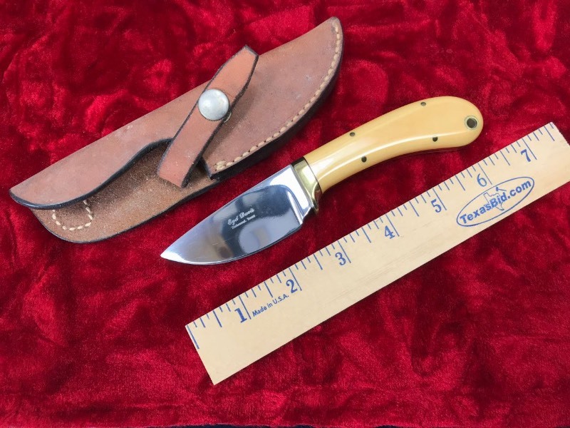 lot 138 image: Custom Knife  Syd Davis, Richmond TX Micarta with Scrimshaw Eagle, Member of Knifemakers Guild
