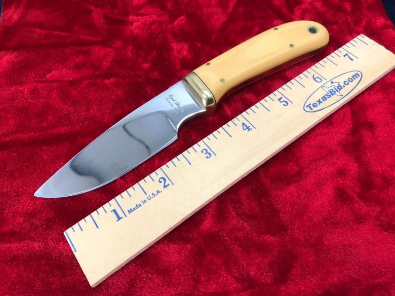 lot 145 image: Custom Knife  Syd Davis, Richmond TX Drop Point Scrimshaw Eagle