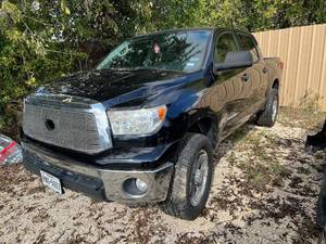 lot 1 image: Storage Lien Abandoned 2012 Toyota Tundra Pickup, black (5TFEM5F17CX050977)(no keys)