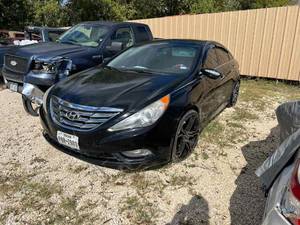 lot 4 image: Storage Lien WreckArrest 2012 Hyundai Sonata 4D, black (5NPEC4AC9CH363725)