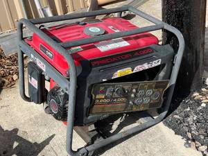 lot 9 image: Predator 4,000 Watt Generator (unknown condition)