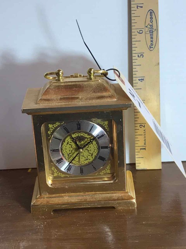 lot 21 image: Clock  Elgin