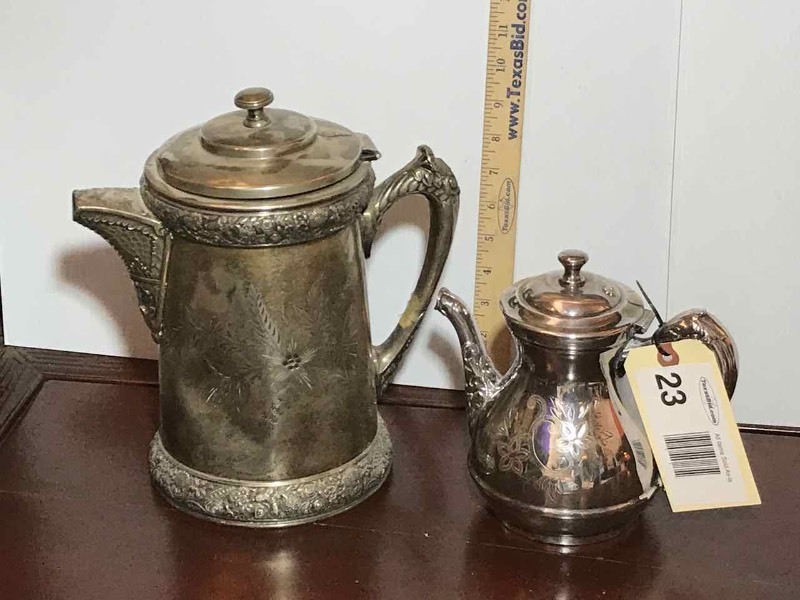 lot 23 image: Columbia Tea Pot & 325 Engraved Large Coffee Pot