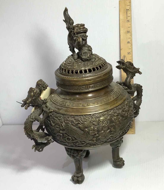 lot 46 image: Bronze Oriental Urn Circa 1890s, Dragon & Foo Dogs