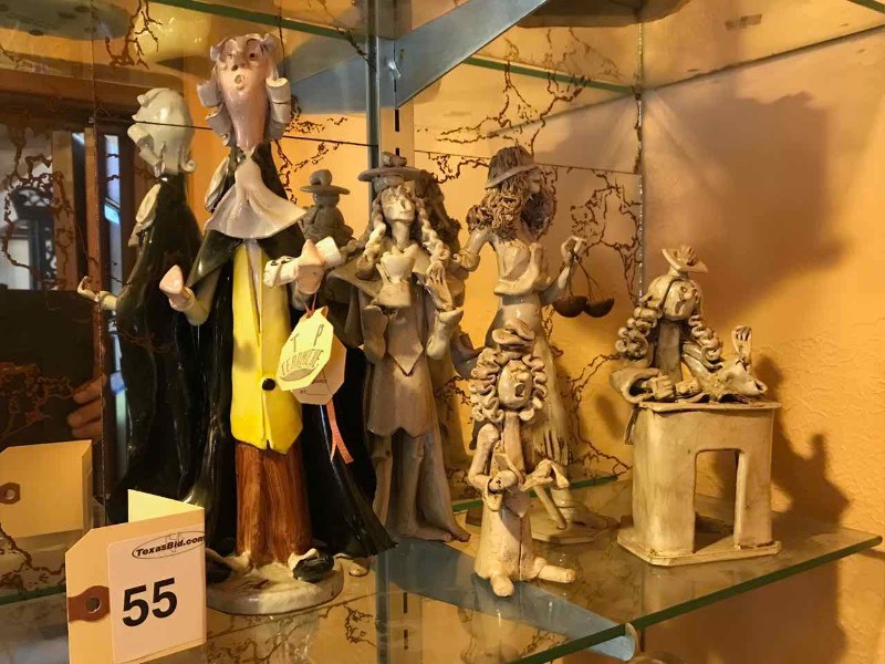 lot 55 image: (5) Lawyers Pottery & Ceramic