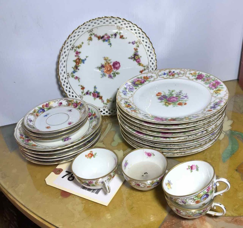 lot 78 image: Bavaria Schumann, Eschenbach Cups, Saucers, Cake Plates