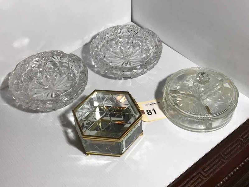 lot 81 image: Candy Dish, Trinket Box, Ash Trays